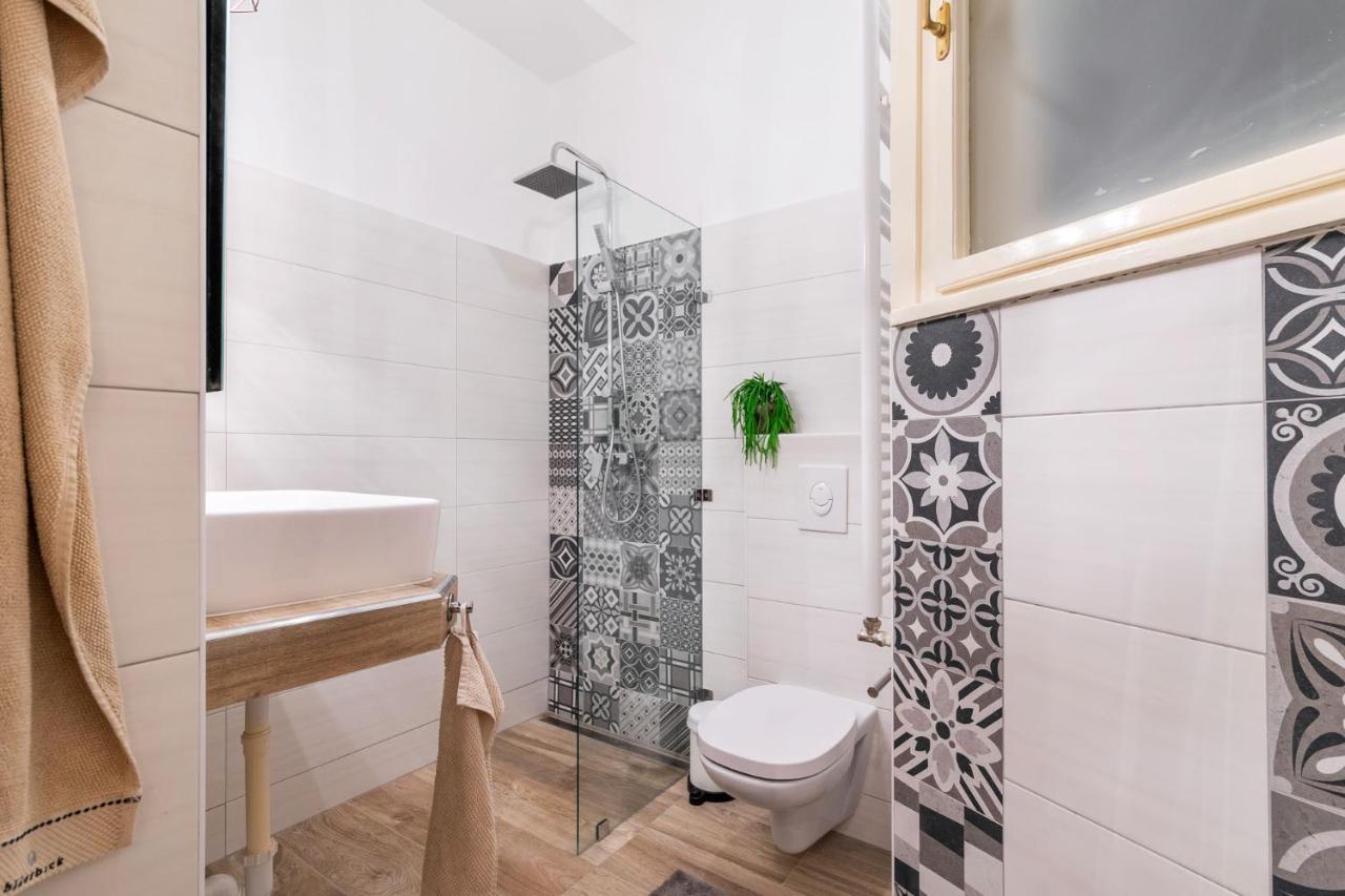 Economy Downtown Design Apartments - Free Parking - Balcony - Super Puplic Transport - Ac Budapest Exterior foto